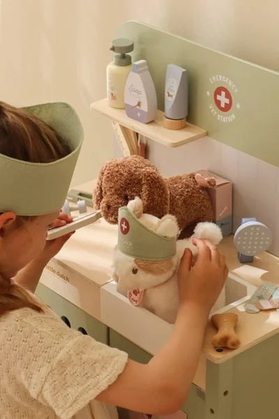 Clínica Veterinária, Little Dutch