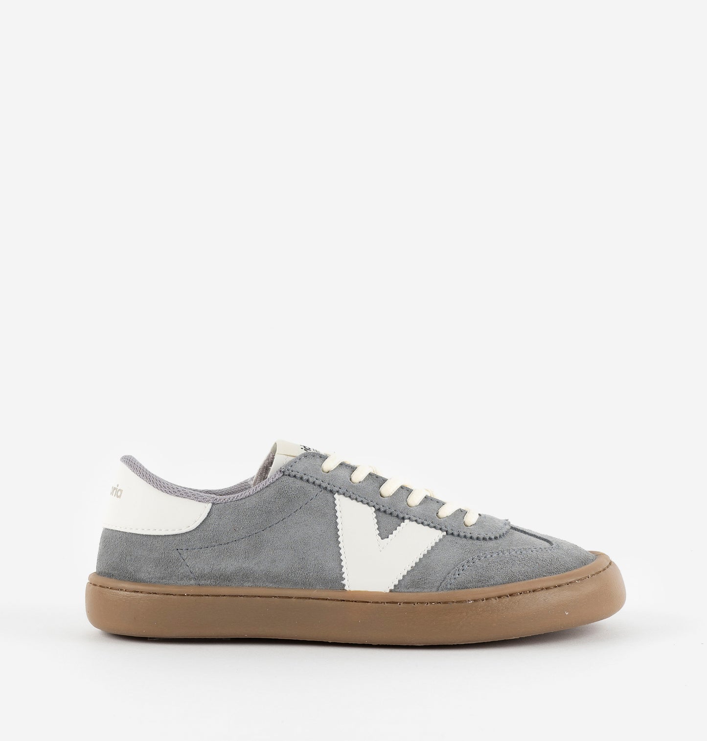 Victoria Barefoot Olmo, Cinza