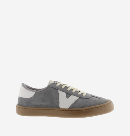 Victoria Barefoot Olmo, Cinza