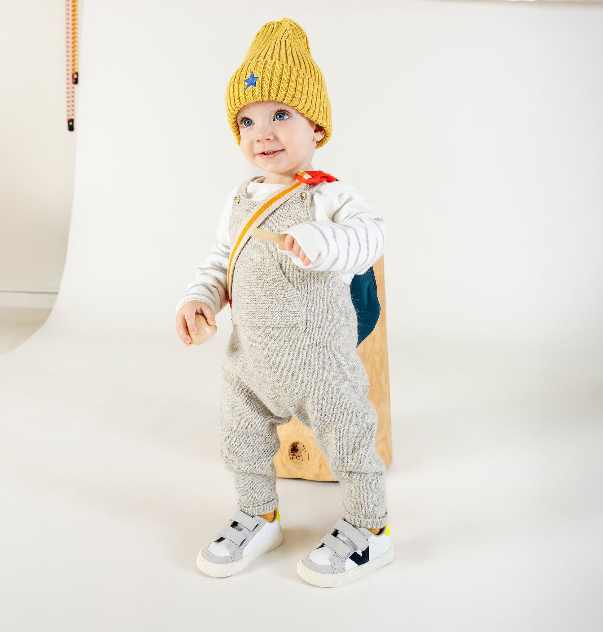 Victoria Oliver Pele e Contraste, Marinho