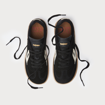 Lejan One (Adulto), Negro