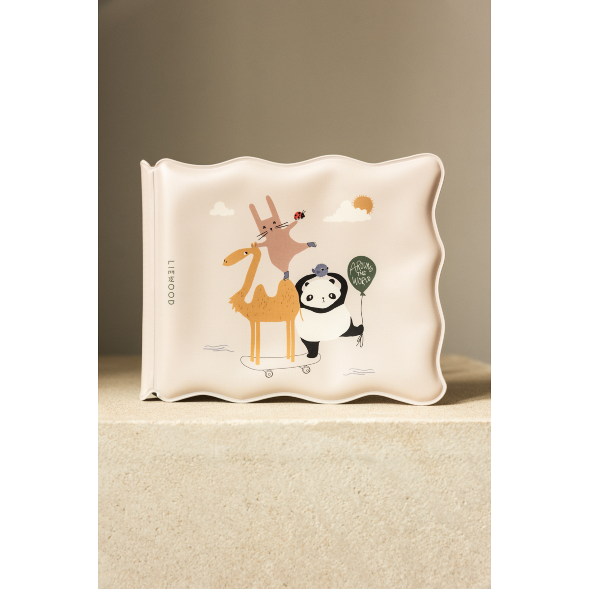 Livro de Banho Mágico Around the World, Liewood