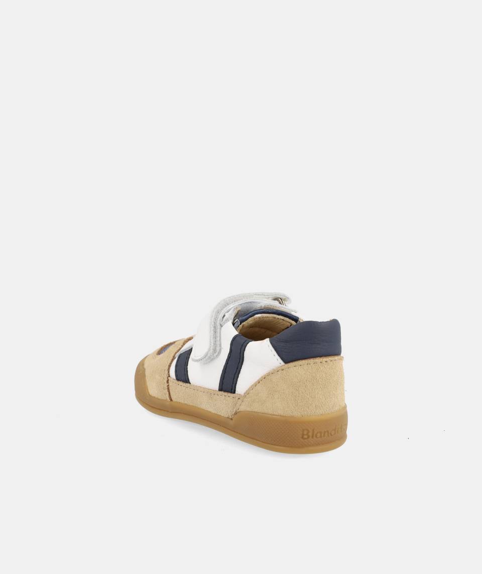 Blanditos Nepal Marinho