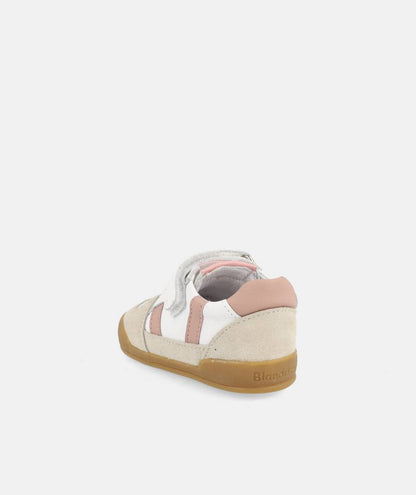 Blanditos Nepal, Rosa