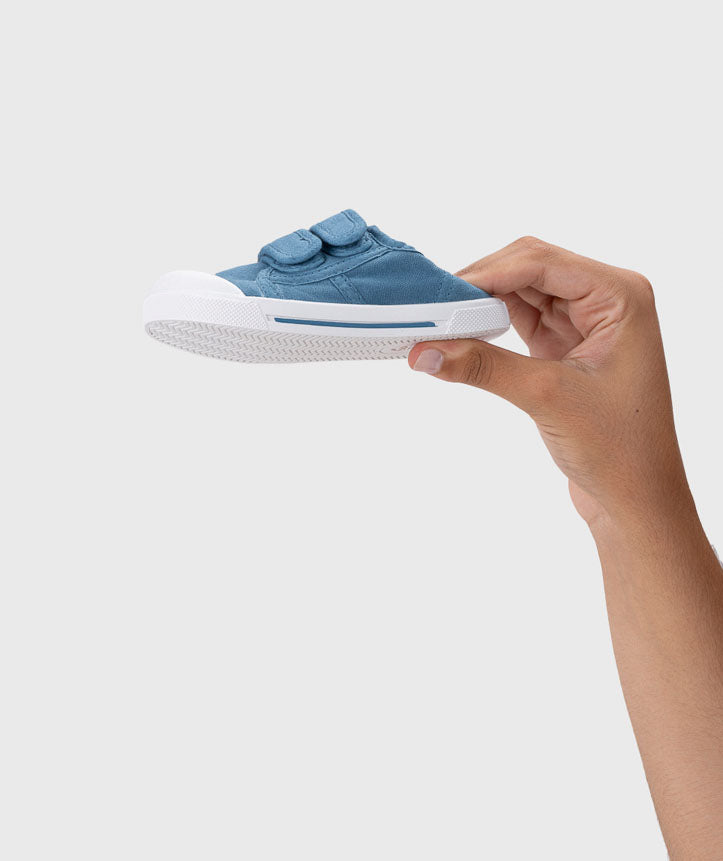 Igor Canvas V. Jeans