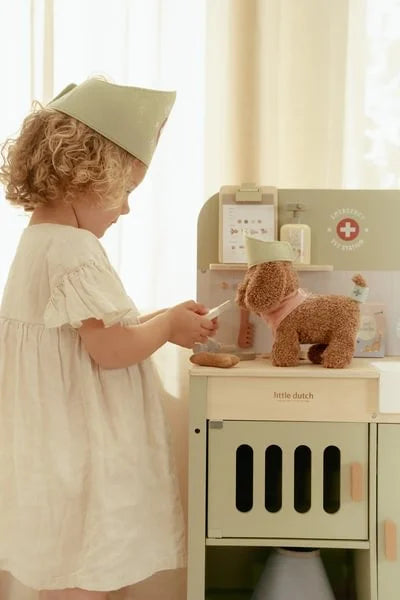 Clínica Veterinária, Little Dutch