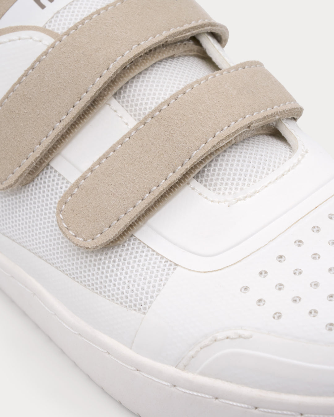 Muris Petranova Júnior, Stone