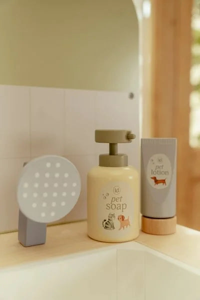 Clínica Veterinária, Little Dutch