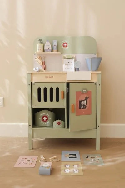 Clínica Veterinária, Little Dutch